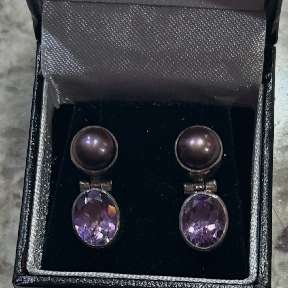Tahitian Mabé pearl and Amethyst earrings